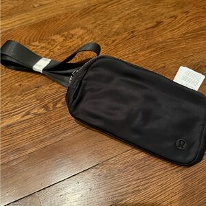Lululemon Everywhere Belt Bag 1L